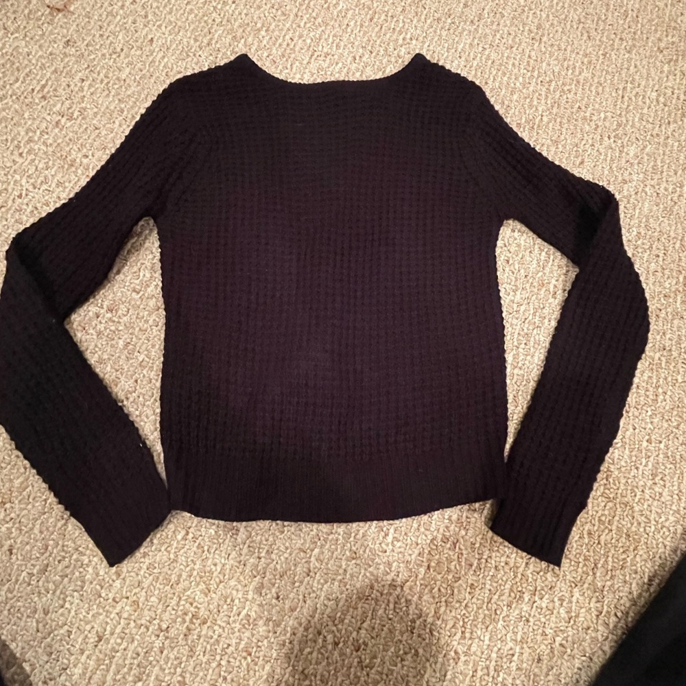 BLACK WOVEN SWEATER WITH CRISS CROSS BACK